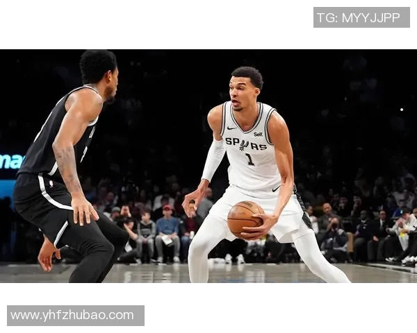 15分钟砍7分7板2断1帽！湖人26岁防守大闸发威：还要交易他吗？